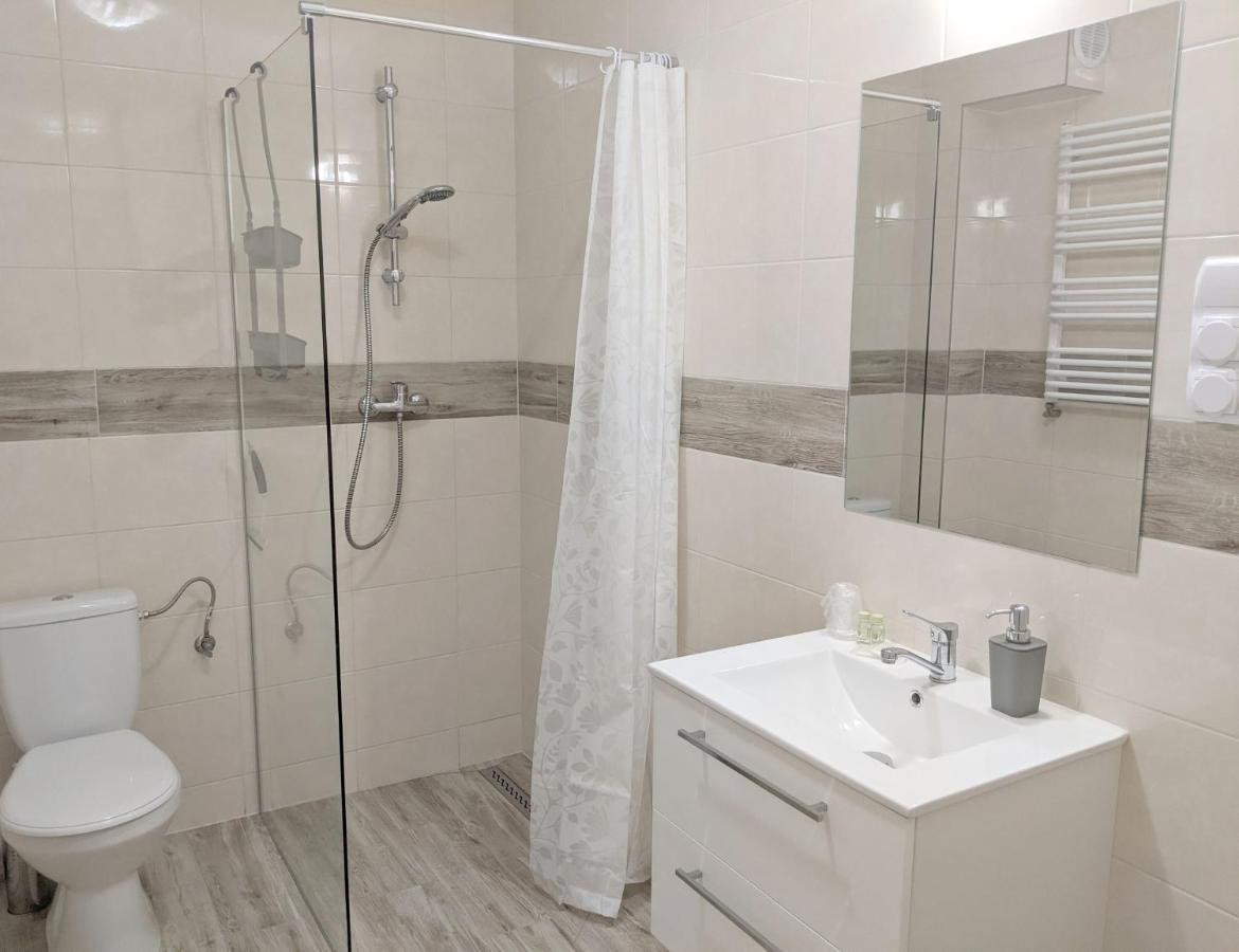 H2U LUX Hostel Dla Ciebie Mlawa Zewnętrze zdjęcie